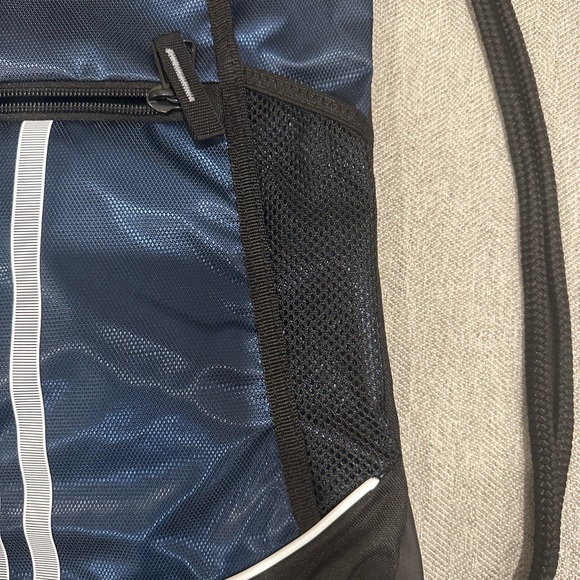 Adidas Unisex Sackpack - NWT - Picture 3 of 6